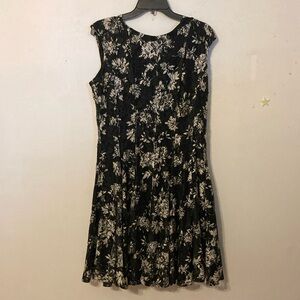 Danny and Nicole black and cream lace overlay sleeveless dress sz 14